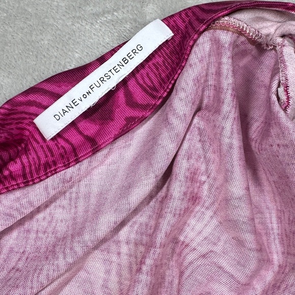 Diane Von Furstenberg DVF 100% Silk Julian Two Grain Pink Wrap Mini Dress Size 0 - Picture 15 of 16